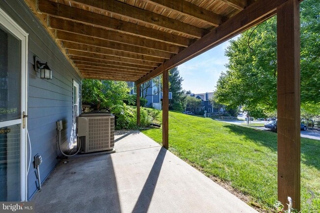 Building Photo - 112 Whistling Swan Ln
