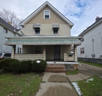 Building Photo - Single Family Home 3 beds 1 bath FOR RENT!