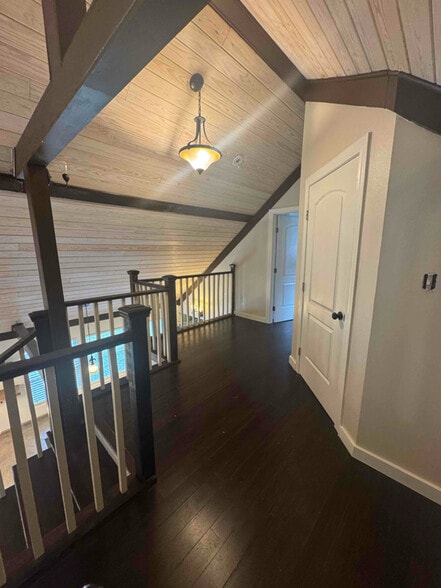 Building Photo - 103 Shirley St