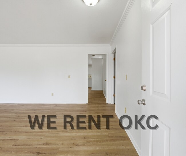 Building Photo - 12021 Moon Beam Dr