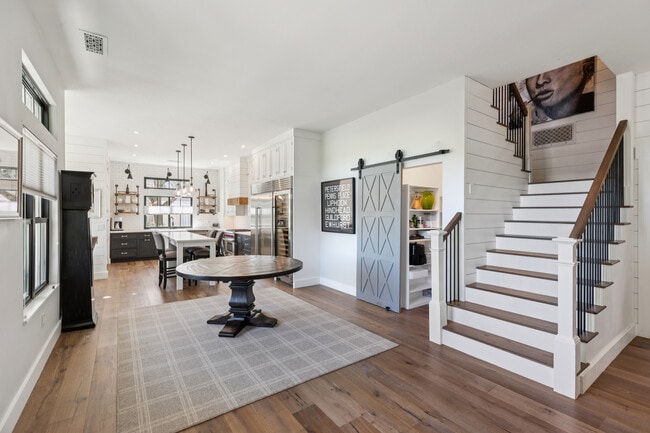 Building Photo - 1810 Quail Ct