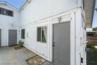 Building Photo - 5806 Dodd St