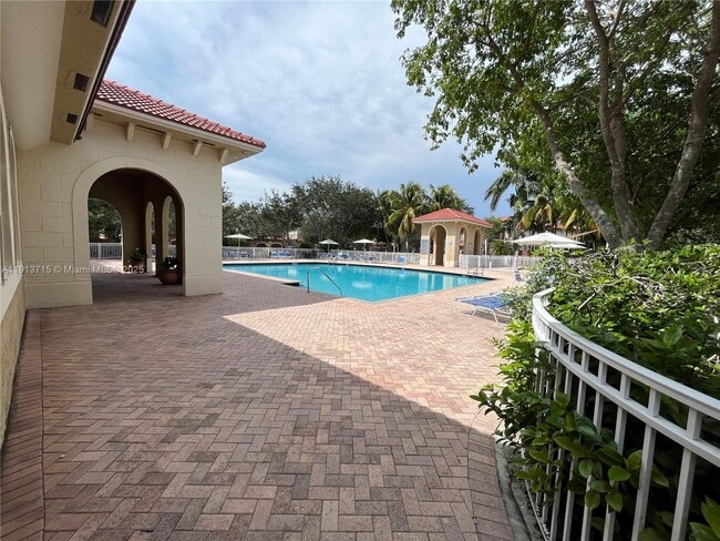 Building Photo - 4929 SW 140th Terrace