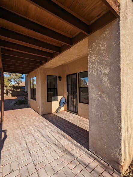 Building Photo - 42057 Parkmont Dr