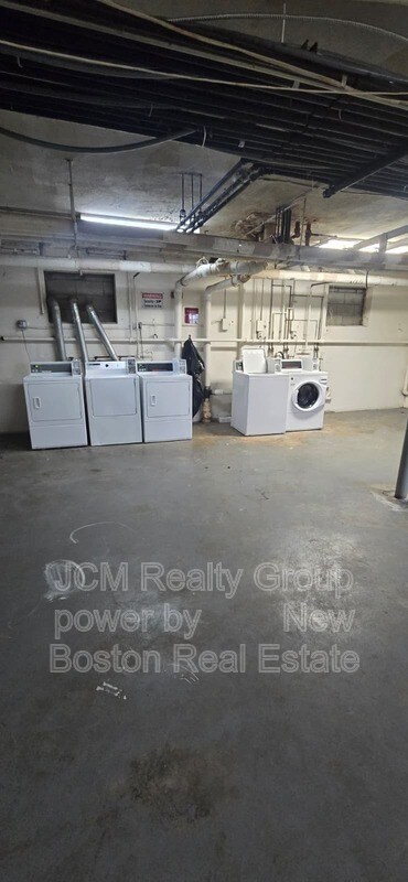 Building Photo - 11 Victory Rd