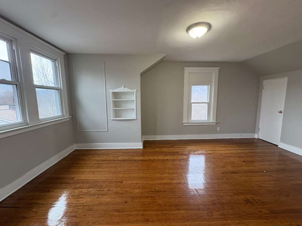 Building Photo - 1260 Whalley Ave