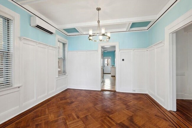 Building Photo - 114 Carlton Ave