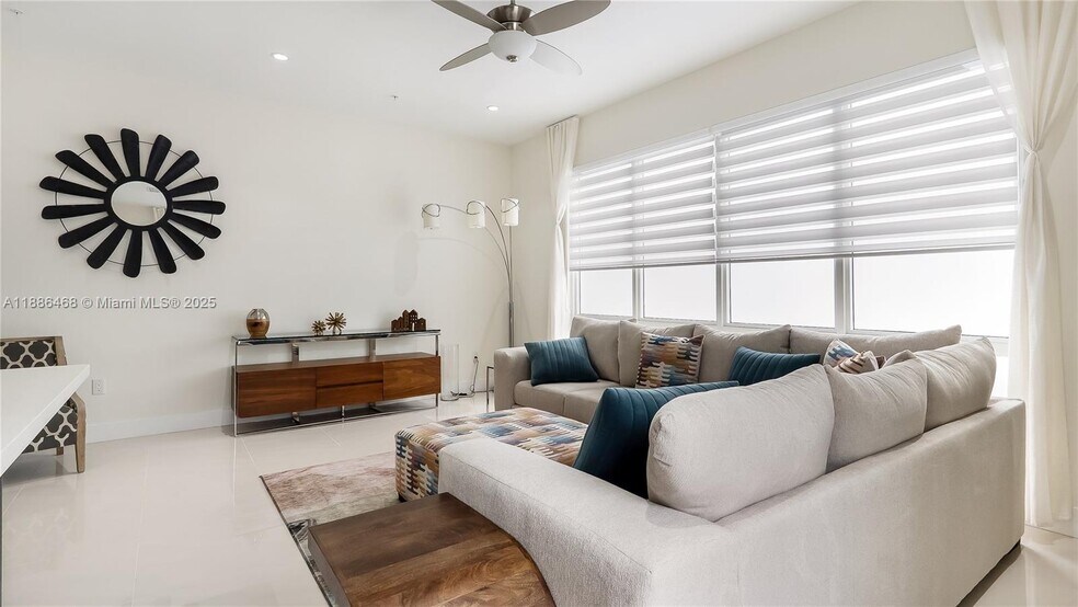 Building Photo - 6611 NW 105th Pl