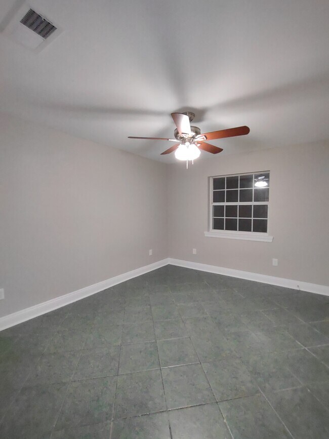 Building Photo - 108 Beaupre Dr