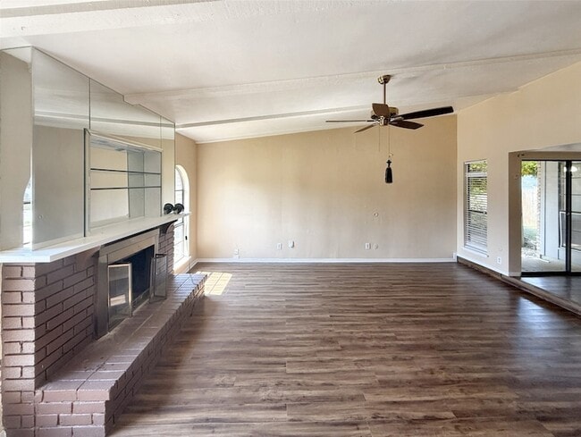 Building Photo - 7612 Nutwood Pl