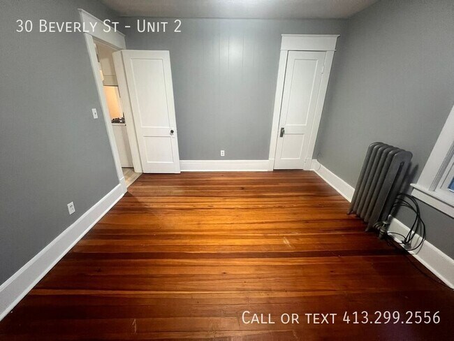 Building Photo - 30 Beverly St