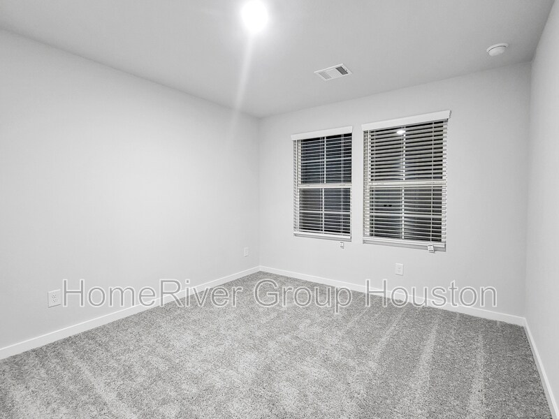 Building Photo - 17848 Lionheart Rd