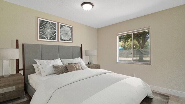 Building Photo - 1 Bed 1 Bath with Central Air Pet Friendly...