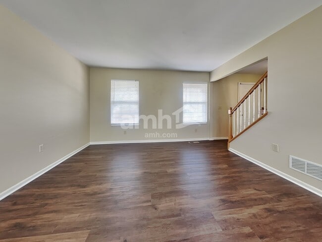 Building Photo - 6443 Lantern Way