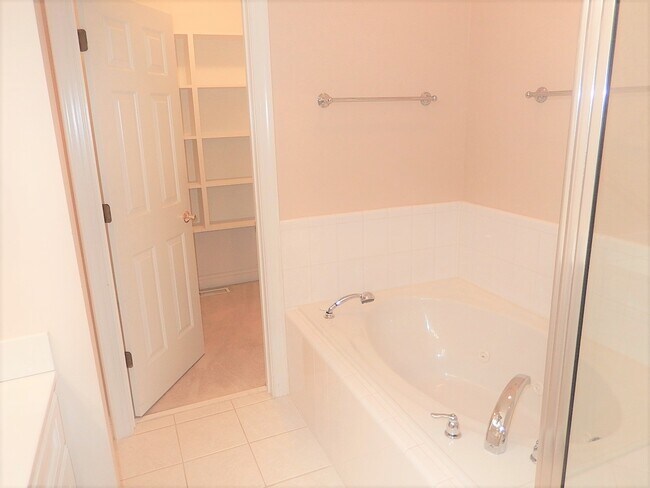 Building Photo - 7369 Fontana Ridge Ln