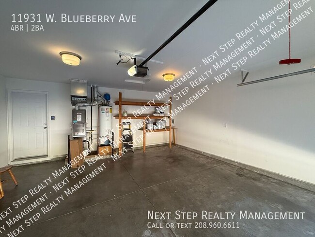 Building Photo - 11931 W Blueberry Ave