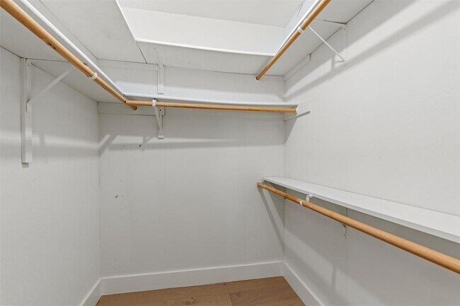 Building Photo - 12404 Burlywood Trail