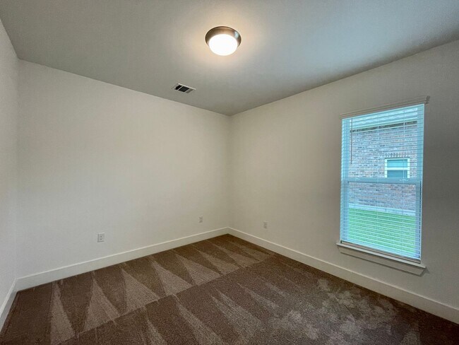 Building Photo - 14030 Trailhead Dr