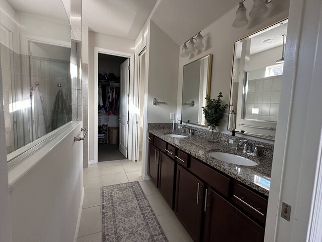 Building Photo - 10843 Rolling Moss Rd