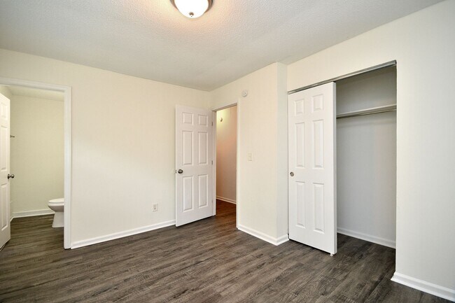 Building Photo - New Lower Price! Remodeled 3 bed / 1.5 bath home near downtown Spartanburg