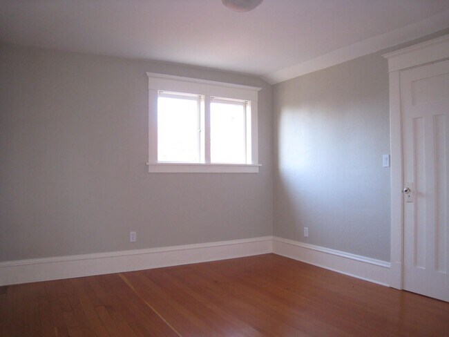 Building Photo - 3Bd/2Ba Seattle Home