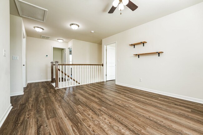 Building Photo - Beautifully Maintained 3 Bed 2.5 Bath Home in Sophia Landing
