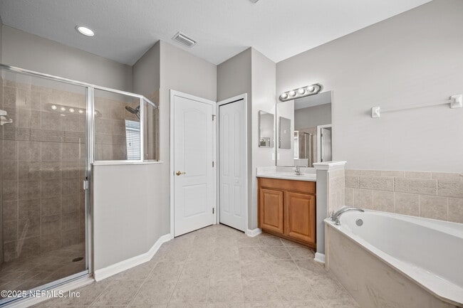 Building Photo - 932 Gallier Pl