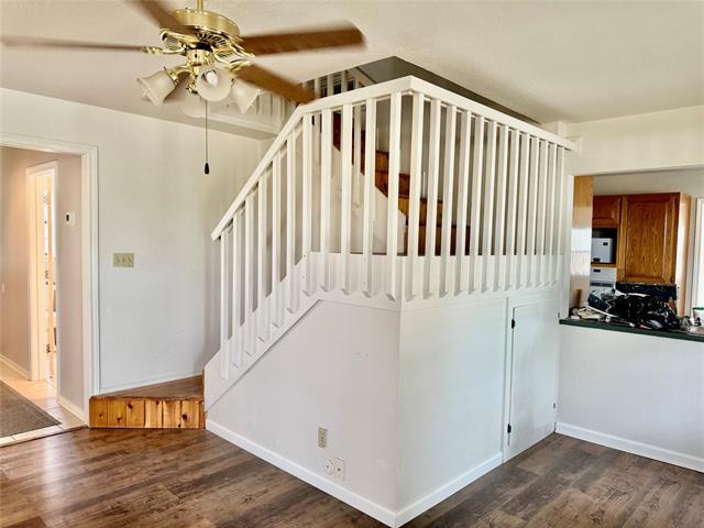 Building Photo - 213 Siesta Ct