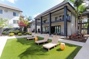 Building Photo - Miracle Terrace