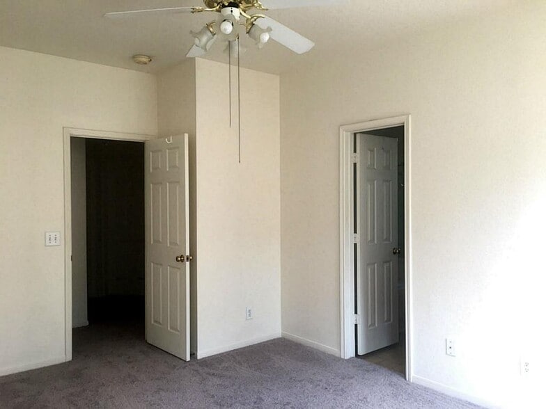 Building Photo - 2926 Green Valley Trail Dr