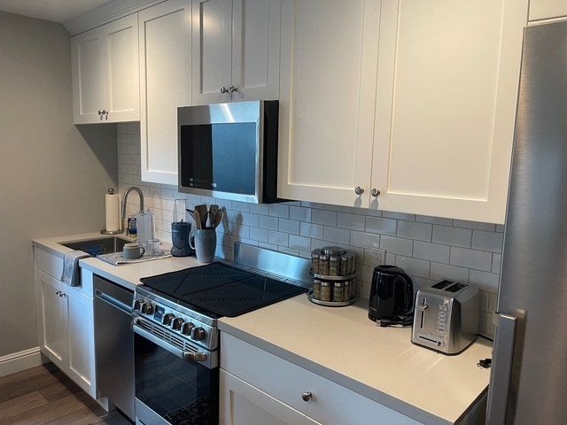 Kitchen - 843 Southampton Dr