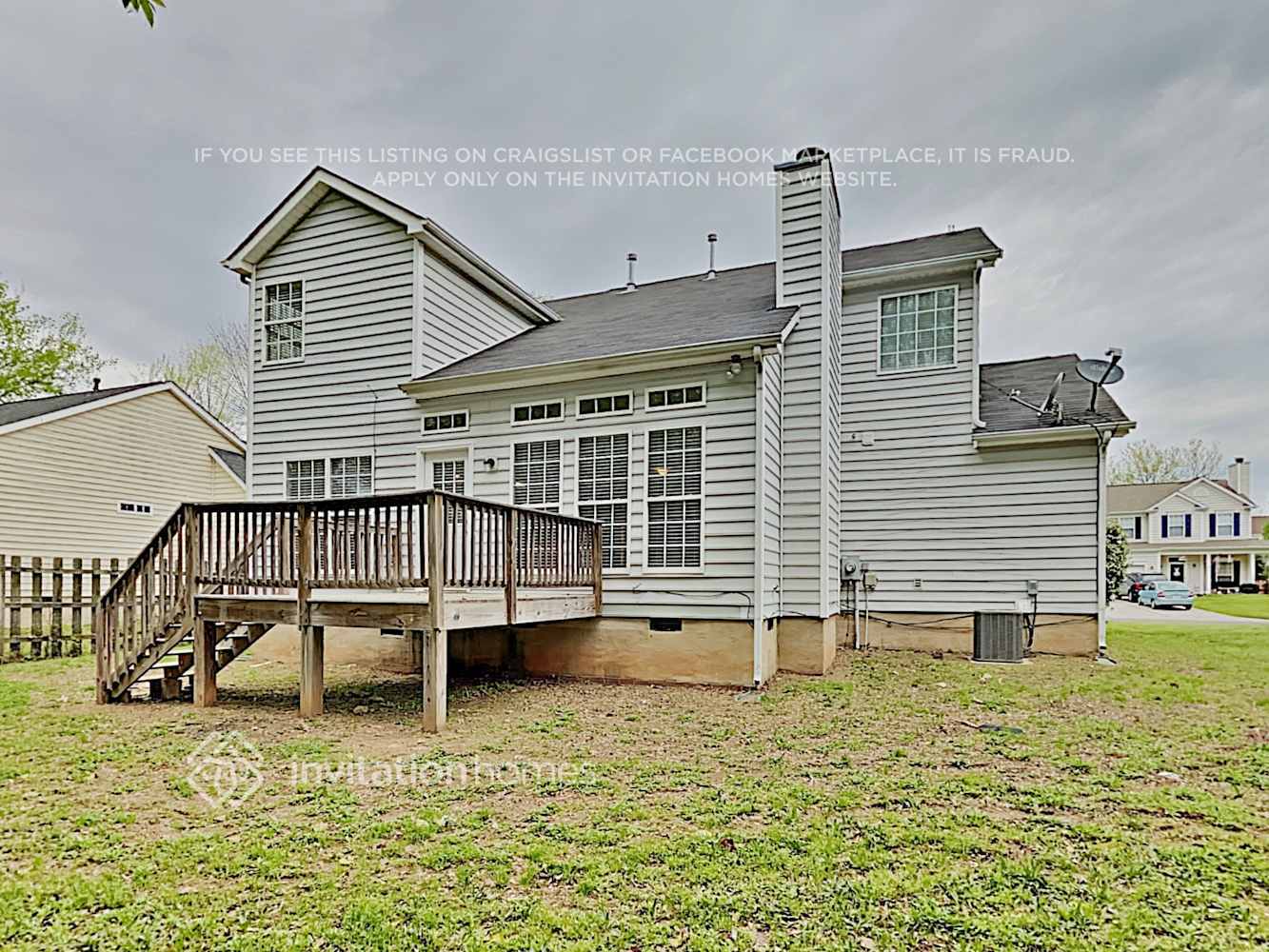 Building Photo - 11410 Larix Dr