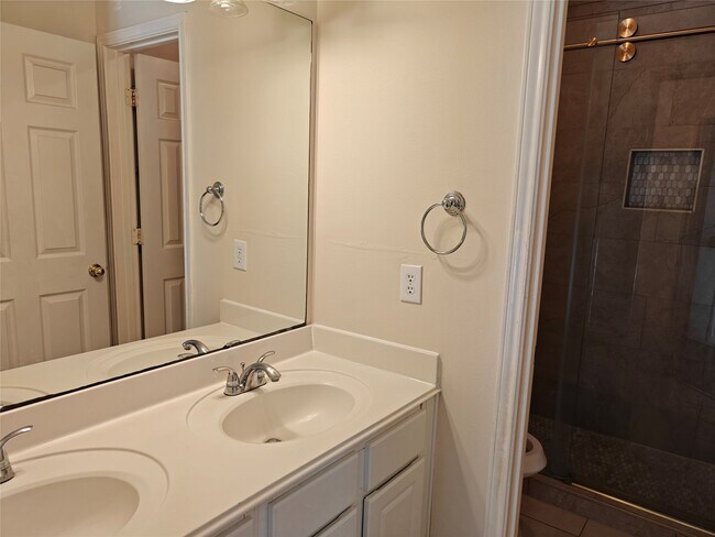 Building Photo - 15319 Truslow Point Ln