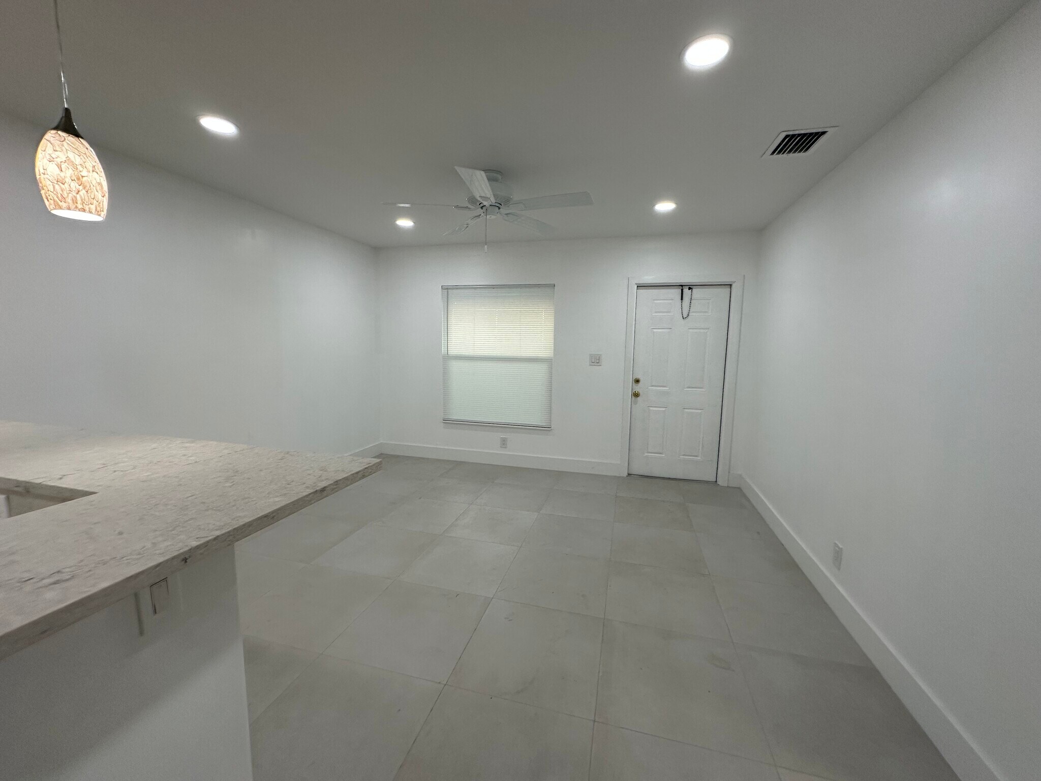 Building Photo - 2112 Garfield St