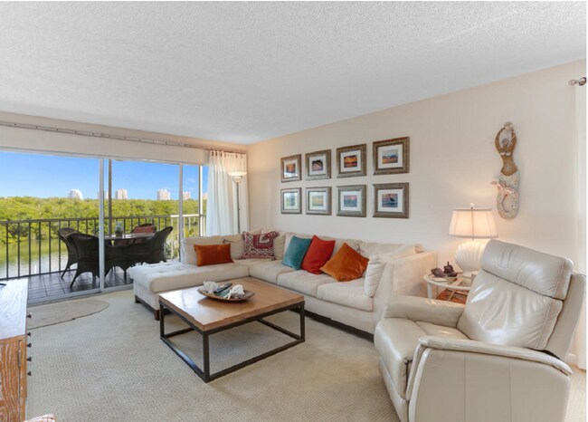 Building Photo - Beachwood on the bay condo