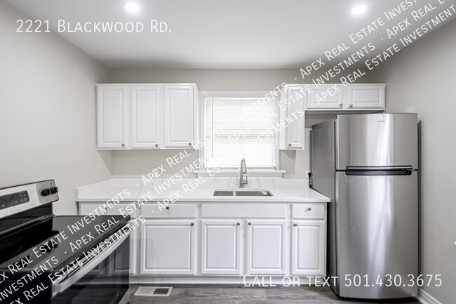 Building Photo - 2221 Blackwood Rd