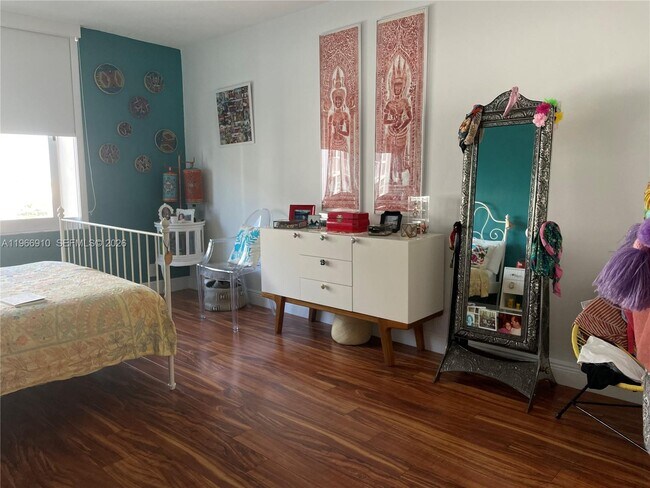 Building Photo - 1200 West Ave