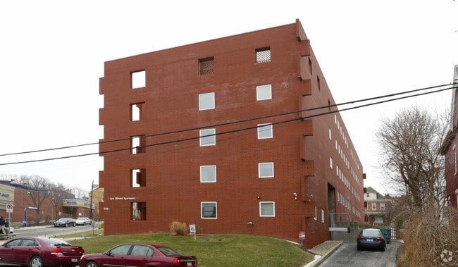 Building Photo - Lynn Williams