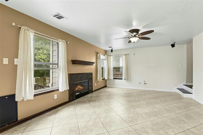 Building Photo - 1705 Gaylord Dr