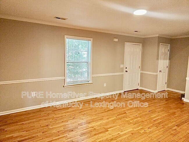 Building Photo - 1053 Merrick Dr