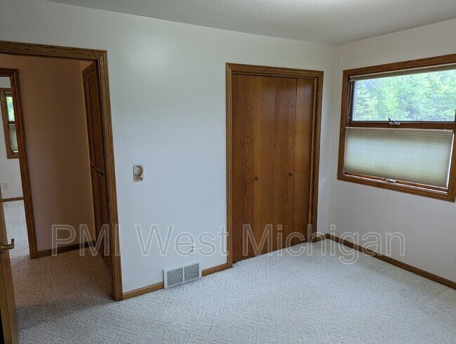 Building Photo - 4537 21st St
