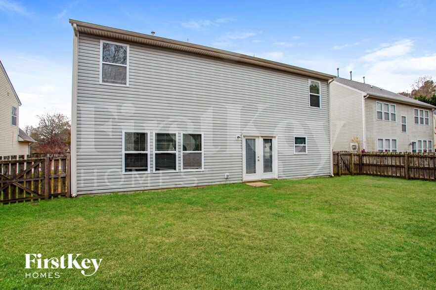 Building Photo - 3011 Sweetspire Rd