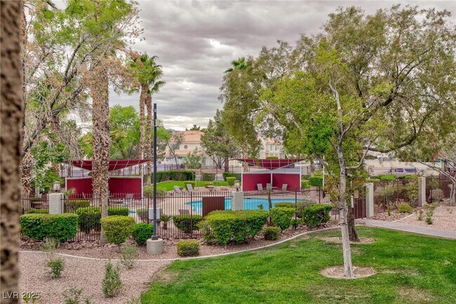 Building Photo - 7885 W Flamingo Rd