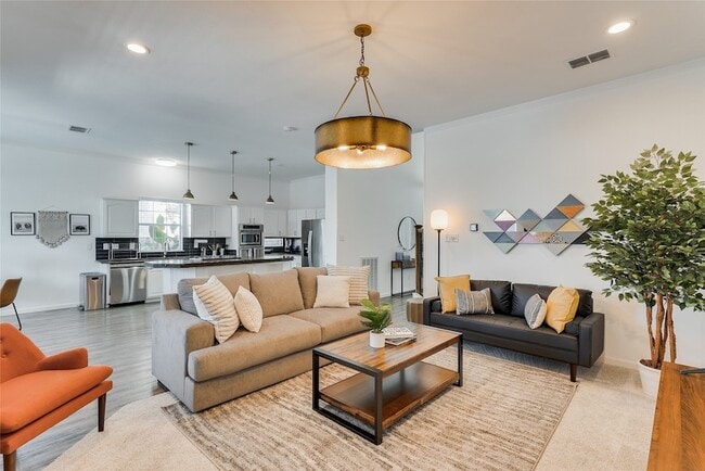 Building Photo - 5205 Panama Dr