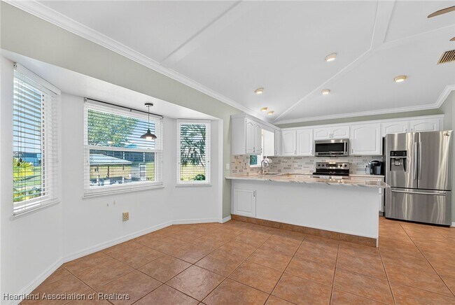 Building Photo - 105 Fern Ct