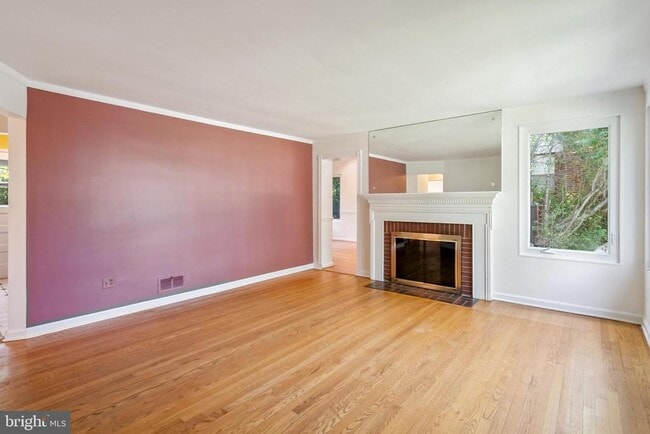 Building Photo - 9311 Adelaide Dr