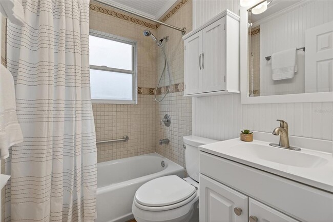 Building Photo - 5617 19th Ave S