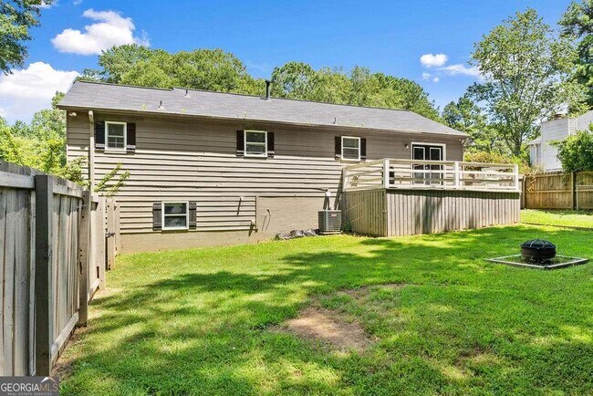 Building Photo - 4035 Thames Dr