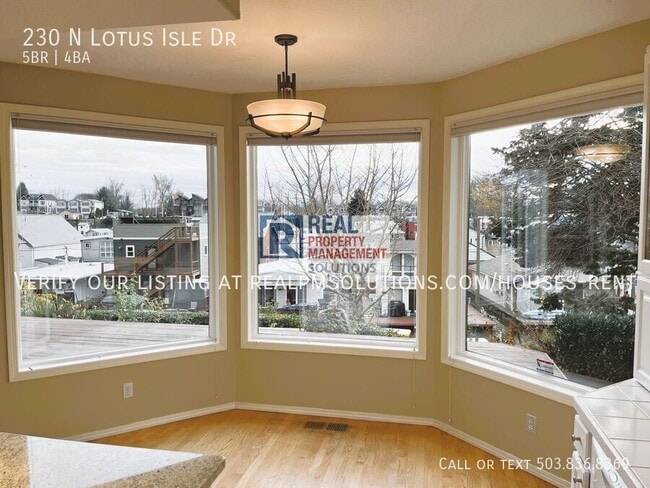 Building Photo - 230 N Lotus Isle Dr