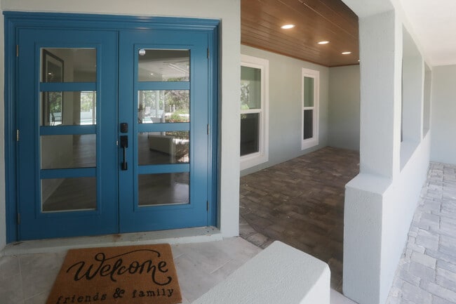 Building Photo - 8560 Heron Lagoon Cir